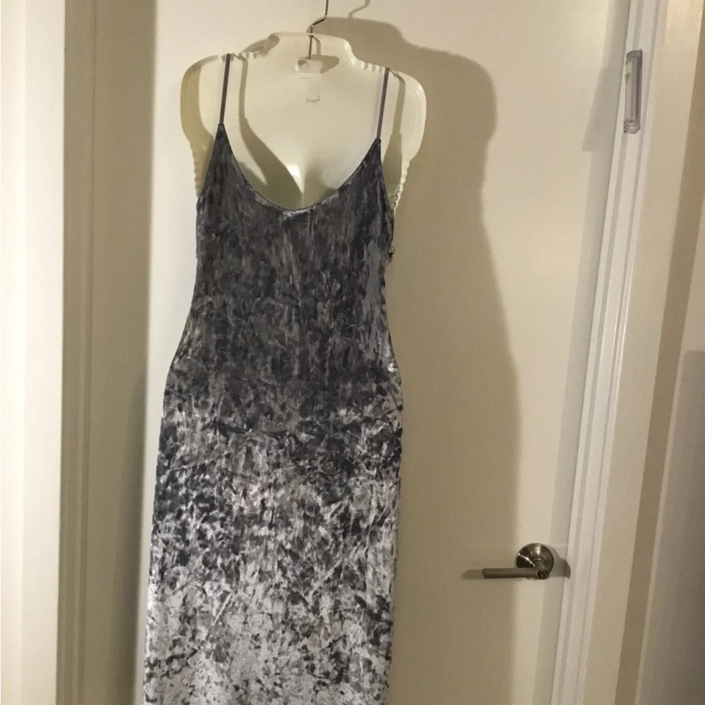 Double Zero Silver / Gray Slip Velvet Dress Size Medium $40 - Picture 8 of 11